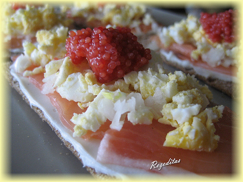 ENSALADA DE SALMÓN NORUEGO AHUMADO