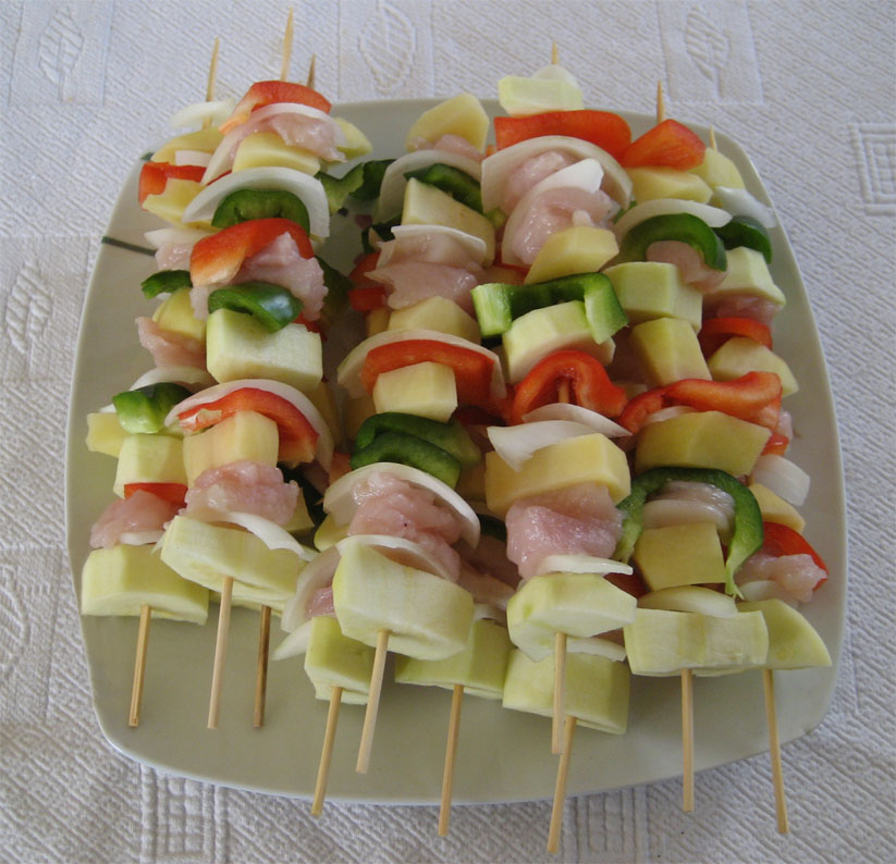 Brochetas de pollo con verdura