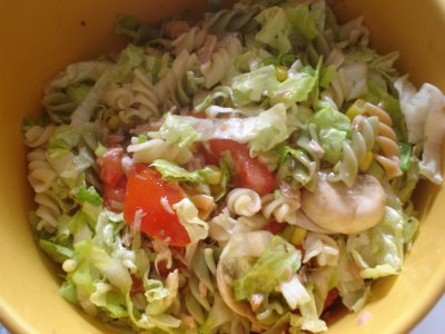 ENSALADA DE PASTA CON CHAMPIÑONES