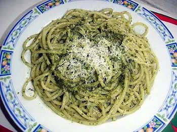 FIDEOS AL PESTO SIMPLES